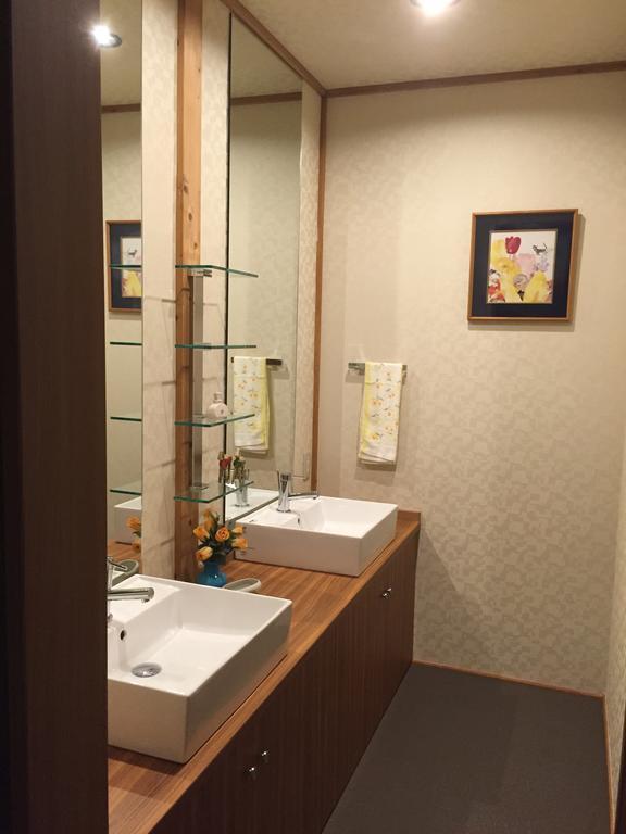 Japanese-Style Room with Garden View 102,319819237:JPEG